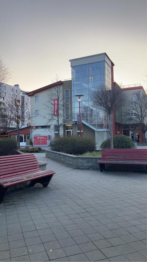 Hotel Dominika Bratislava Buitenkant foto